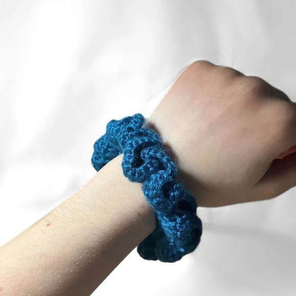 HANDMADE. Blue scrunchie set! *SET OF TWO* made from bamboo yarn! - Picture 5 of 10